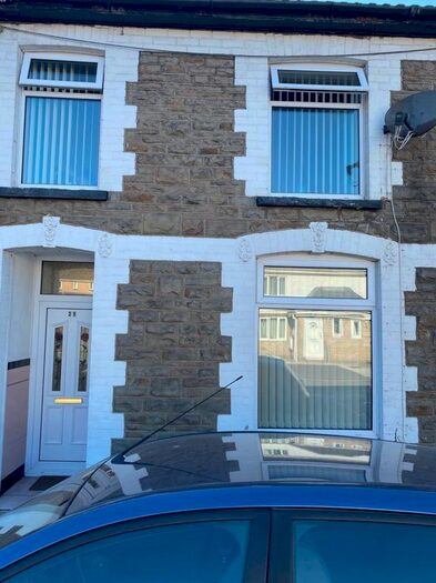 2 Bedroom Property To Rent In East Street, Pontypridd, CF37