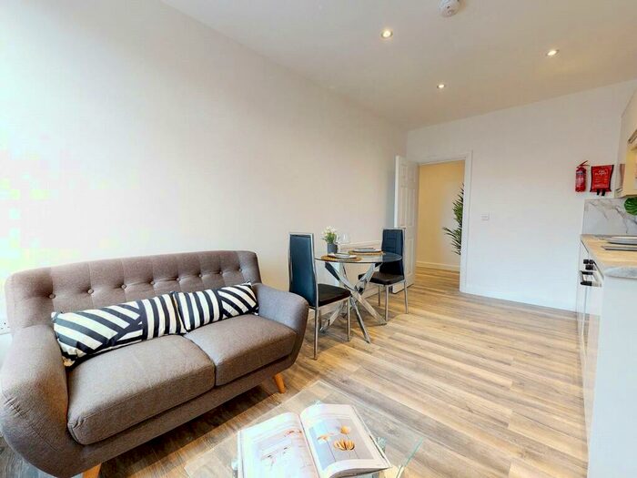 1 Bedroom Apartment To Rent In Apt, Hyde Terrace #, LS2