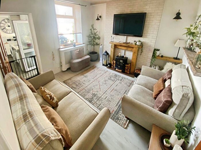 3 Bedroom House To Rent In Leyshon Street, Pontypridd, CF37