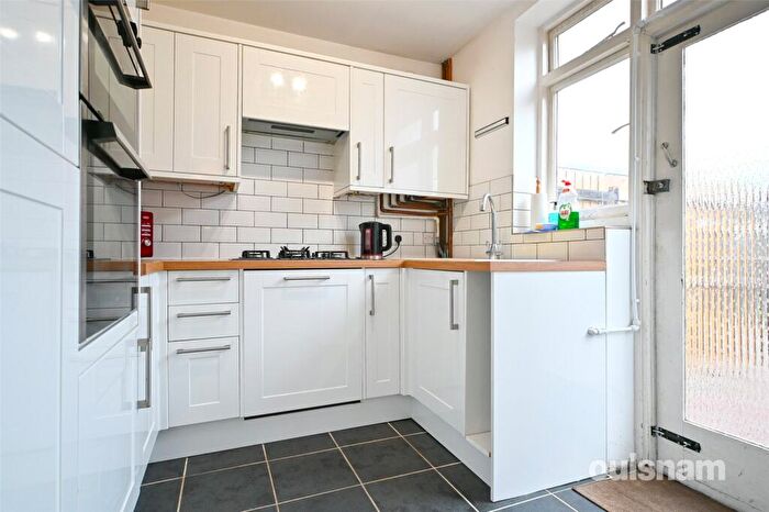 3 Bedroom Semi-Detached House For Sale In Wentworth Park Avenue, Harborne, West Midlands, B17