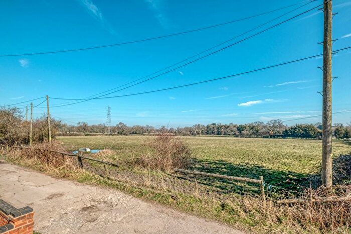4 Bedroom Detached House For Sale In Tythe Barn Lane, Shirley, Solihull, B90