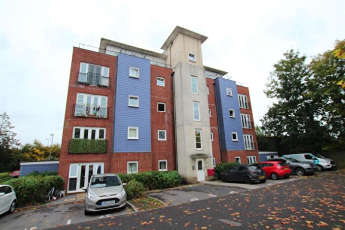2 Bedroom Flat To Rent In Alexander Square, Eastleigh, SO50