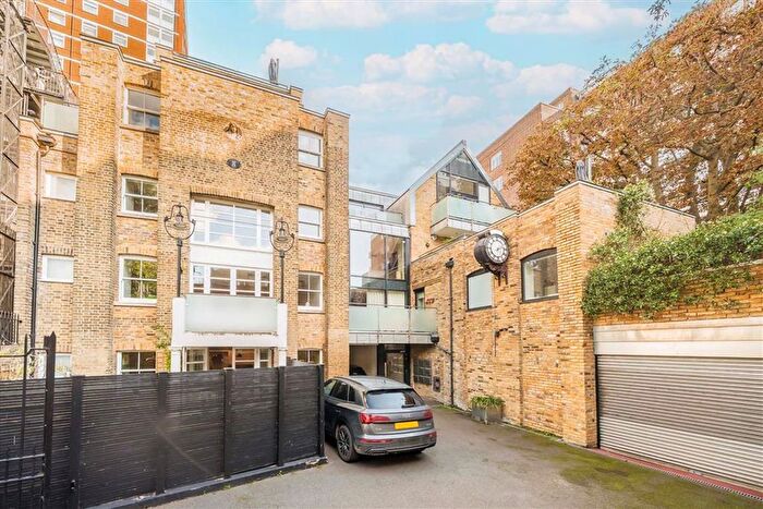 2 Bedroom Flat For Sale In Millers Way, Shepherds Bush, W6