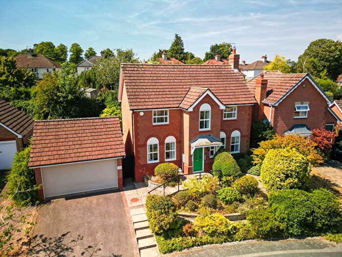 4 Bedroom Detached House For Sale In Elizabeth Way, Uppingham, LE15