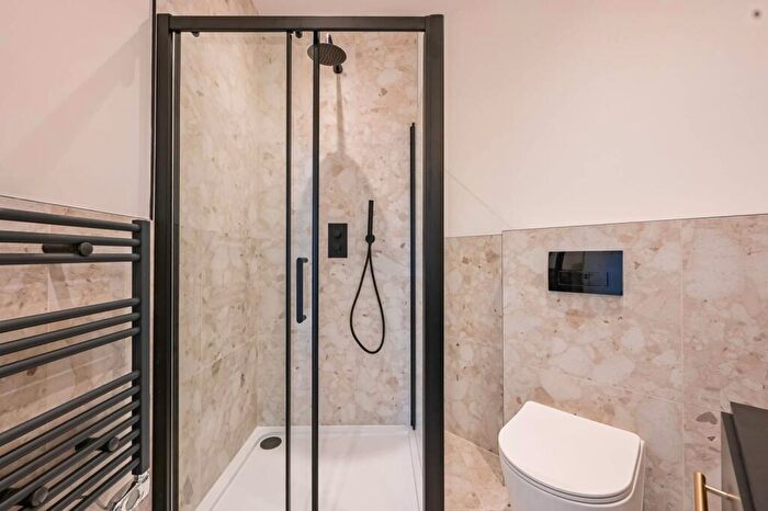 1 Bedroom Flat For Sale In - City Road, Islington, London, EC1V