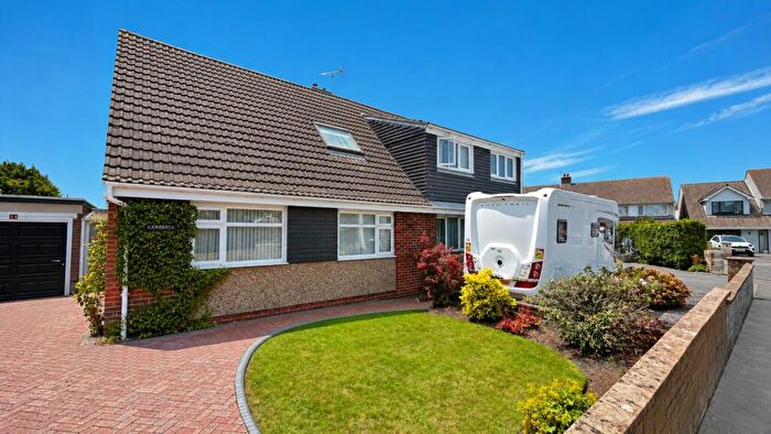 3 Bedroom Bungalow For Sale In Hillcrest Road, Nailsea, North Somerset, BS48