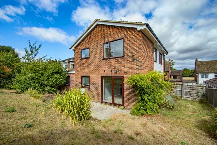 4 Bedroom Detached House For Sale In Burrell Road, Compton, Newbury, Berkshire, RG20