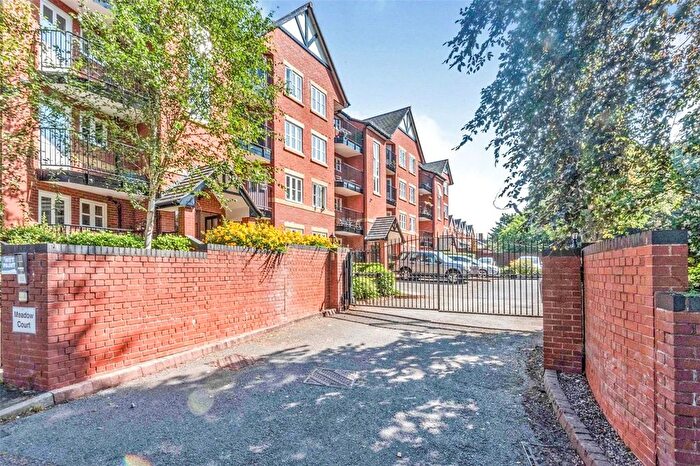 2 Bedroom Flat To Rent In Meadow Court, Hagley Road, Birmingham, West Midlands, B17