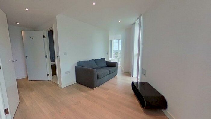 Apartment To Rent In Pinnacle Apartments, Saffron Central Square, Croydon, CR0