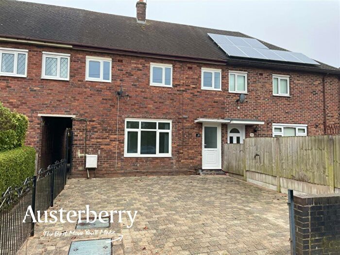 3 Bedroom Semi-Detached House To Rent In Beverley Drive, Bentilee, Stoke-On-Trent, ST2