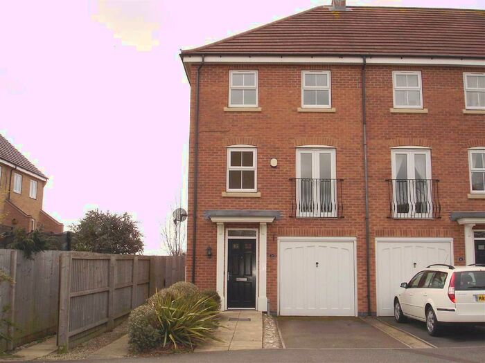 3 Bedroom Town House To Rent In Greyfriars Close, Heanor, DE75