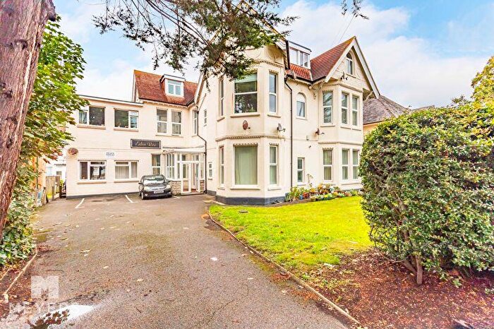 1 Bedroom Apartment For Sale In Eden Roc, Percy Road, Bournemouth, BH5