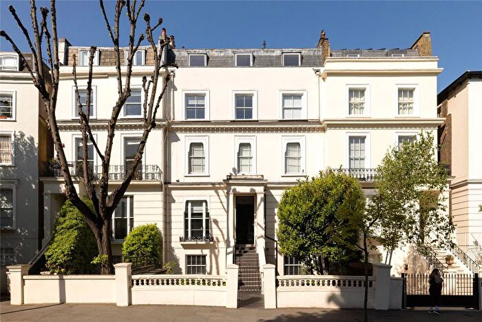 2 Bedroom Flat For Sale In Pembridge Villas, London, W11