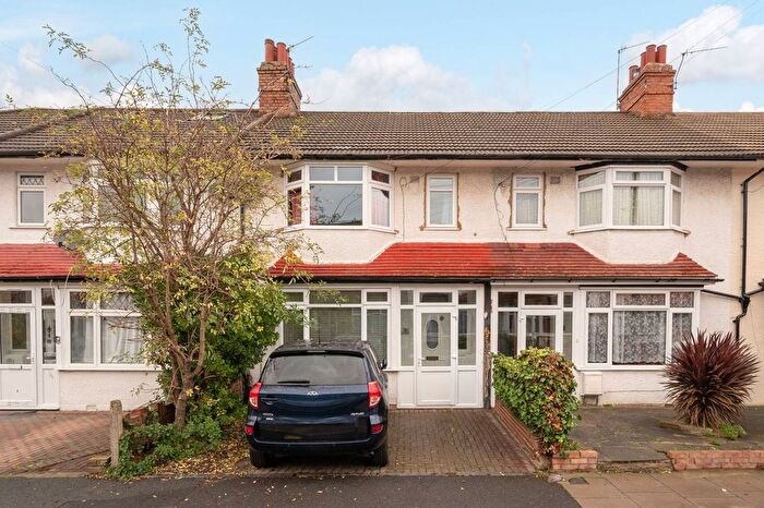 3 Bedroom Terraced House For Sale In Heyford Road, Mitcham, CR4