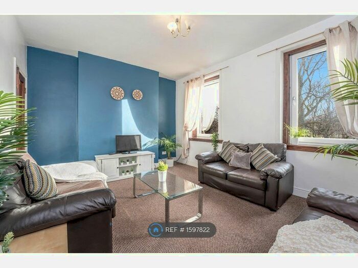 2 Bedroom Flat To Rent In Stevenson Drive, Edinburgh, EH11