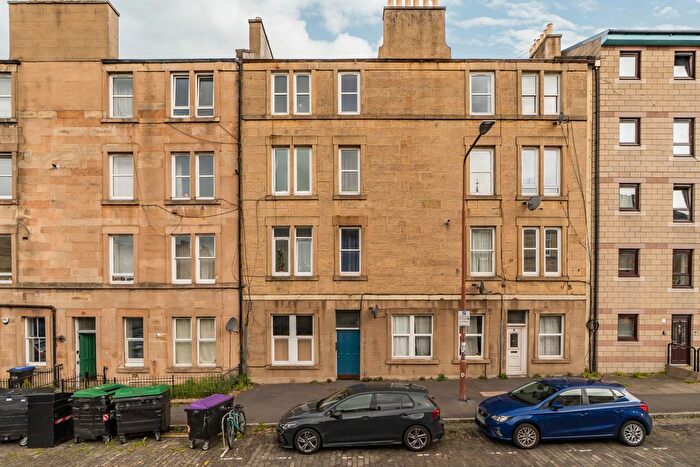 1 Bedroom Flat For Sale In Cathcart Place, Edinburgh, EH11