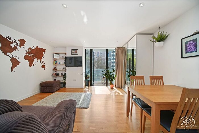 2 Bedroom Flat For Sale In Titian Heights, Stratford, E20