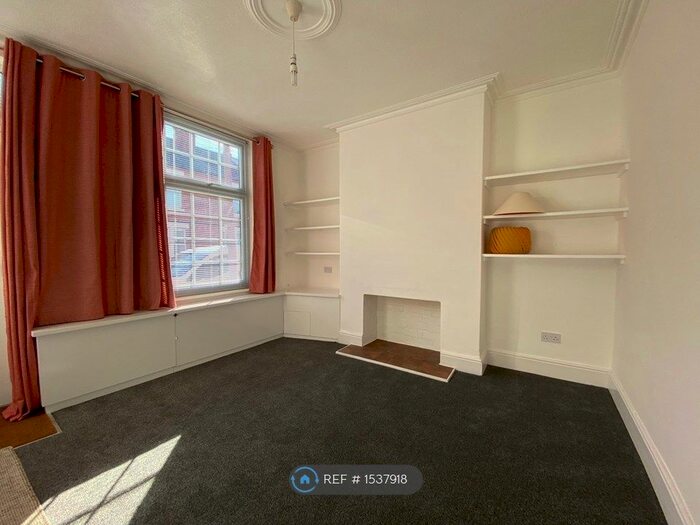 3 Bedroom Terraced House To Rent In Gladstone Street, Beeston, Nottingham, NG9