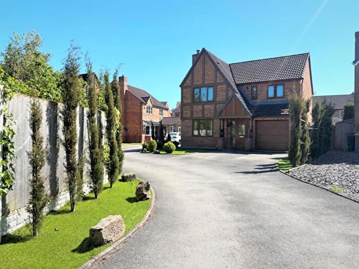 4 Bedroom Detached House For Sale In Horseshoe Paddock, Lawley Bank, TF4