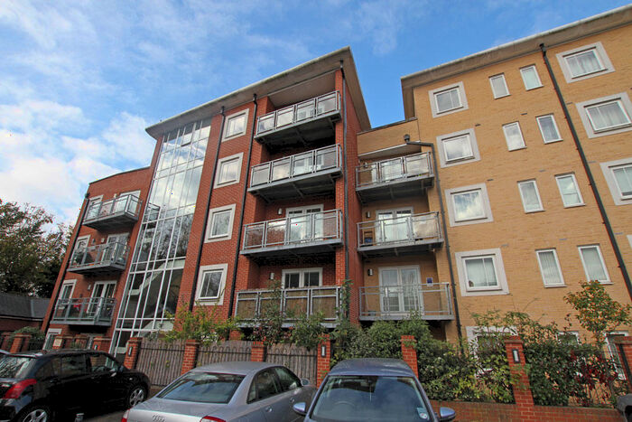 1 Bedroom Flat To Rent In Kirkdale Road, Leytonstone, E11