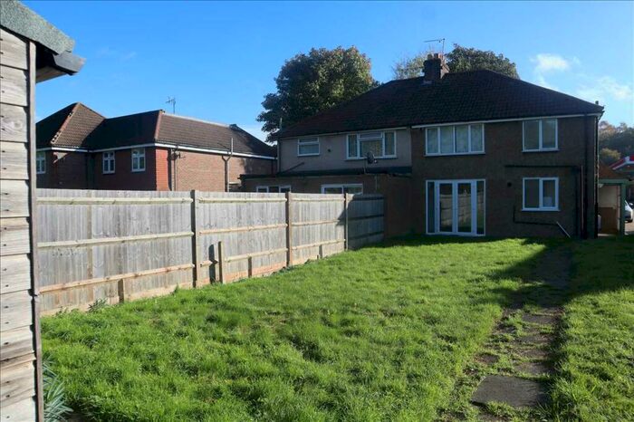 2 Bedroom Maisonette To Rent In Brighton Road, CR5