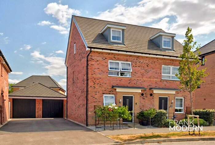 3 Bedroom Semi-Detached House For Sale In Len Pick Way, Bourne, PE10