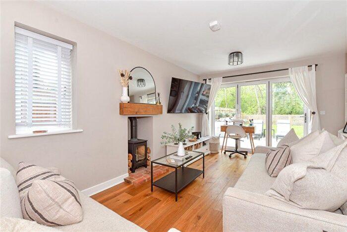 3 Bedroom Detached House For Sale In Fishers Road, Staplehurst, Tonbridge, Kent, TN12