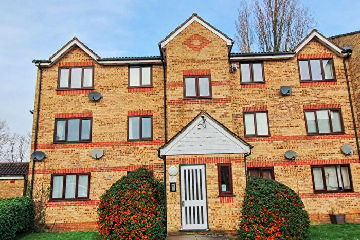 1 Bedroom Apartment To Rent In Prestatyn Close, Stevenage, SG1