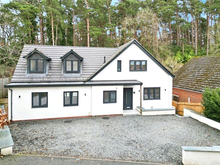4 Bedroom Detached House For Sale In Furzehill Crescent, Crowthorne, Berkshire, RG45