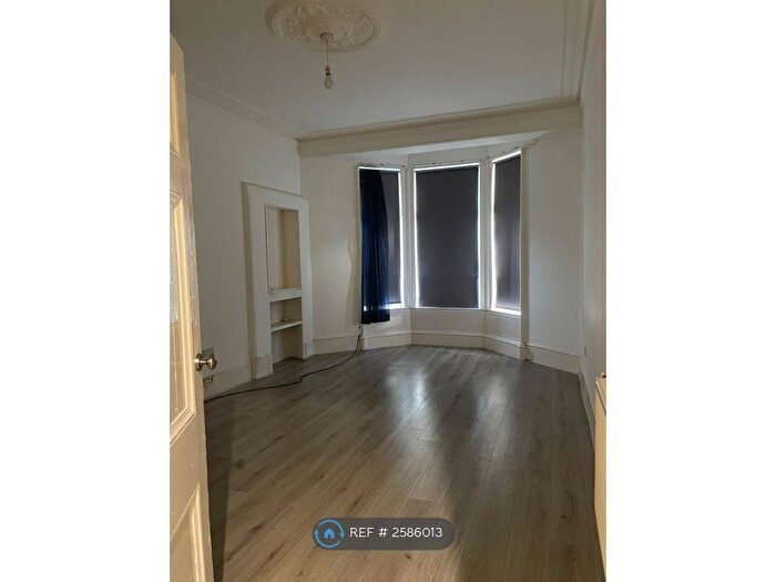2 Bedroom Flat To Rent In Alexandra Parade, Glasgow, G31