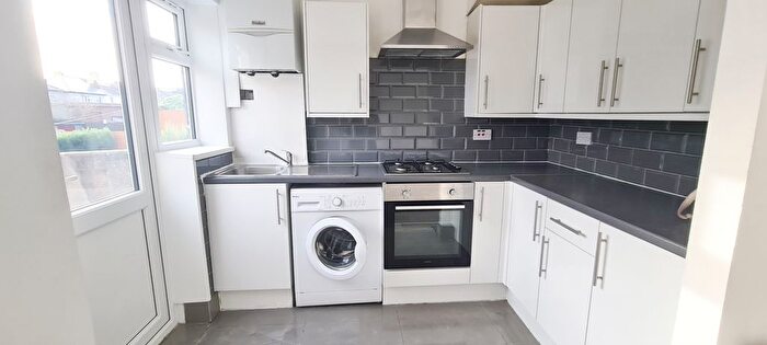4 Bedroom Terraced House To Rent In Jarrow Road, Chadwell Heath, Essex, Rh, Uk, RM6