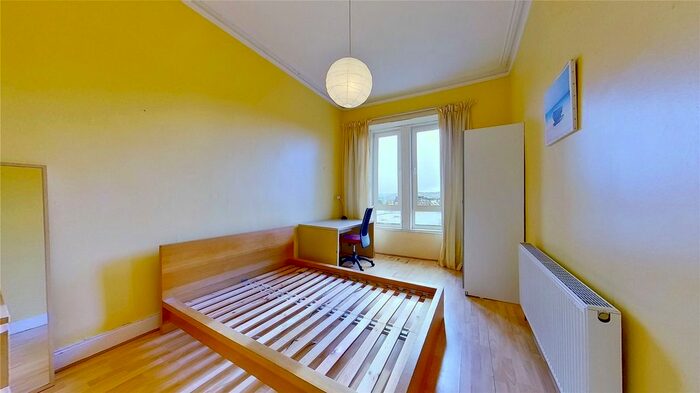 2 Bedroom Flat To Rent In Meadowpark Street, Glasgow, G31