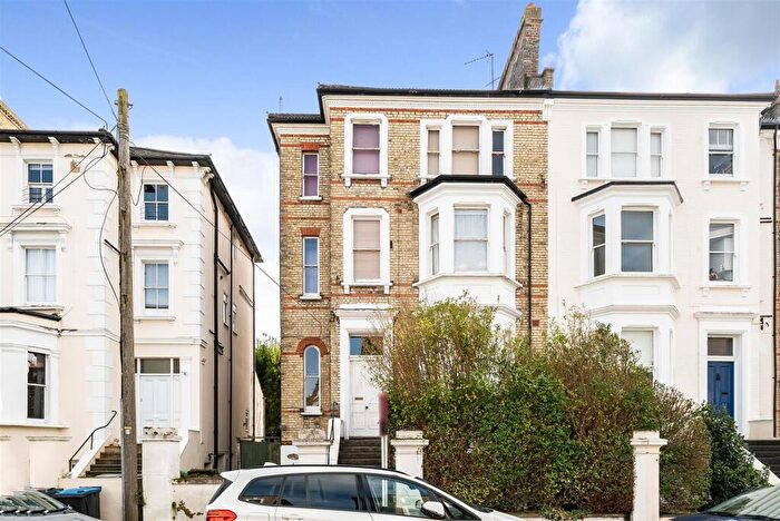 Studio For Sale In St. Philips Road, Surbiton, KT6