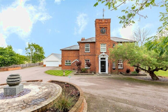 6 Bedroom Detached House To Rent In School Lane, North Benfleet, Wickford, SS12