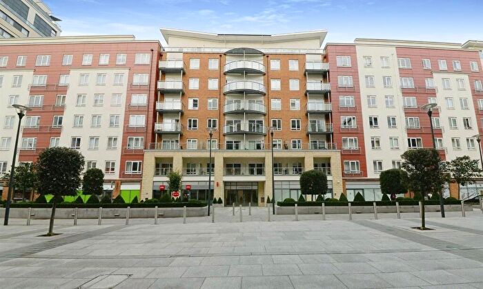 1 Bedroom Flat To Rent In Boulevard Drive, Colindale, NW9