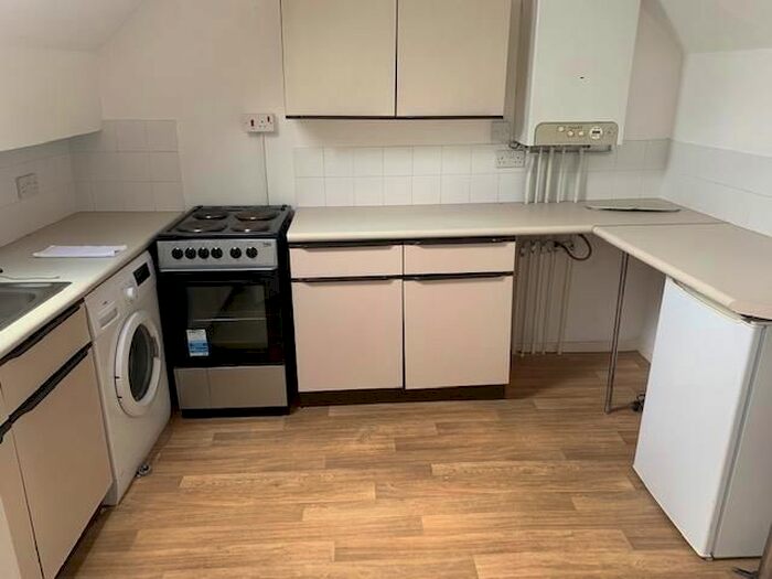 1 Bedroom Studio To Rent In Ninian Park Road, Cardiff, CF11