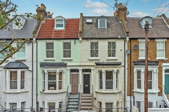 1 Bedroom Flat To Rent In Archel Road, Barons Court, W14