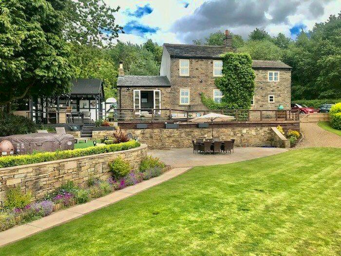 4 Bedroom Detached House For Sale In Boggard Lane, Charlesworth, Glossop, SK13