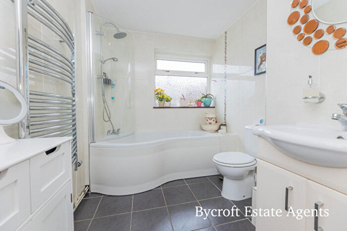 3 Bedroom Detached Bungalow For Sale In Ranworth Drive, Ormesby, NR29