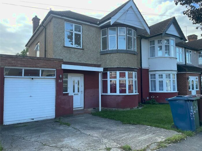 4 Bedroom Semi-Detached House To Rent In Wykeham Road, Kenton, HA3