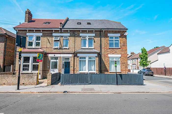 1 Bedroom Flat For Sale In Sydenham Road, Croydon, CR0