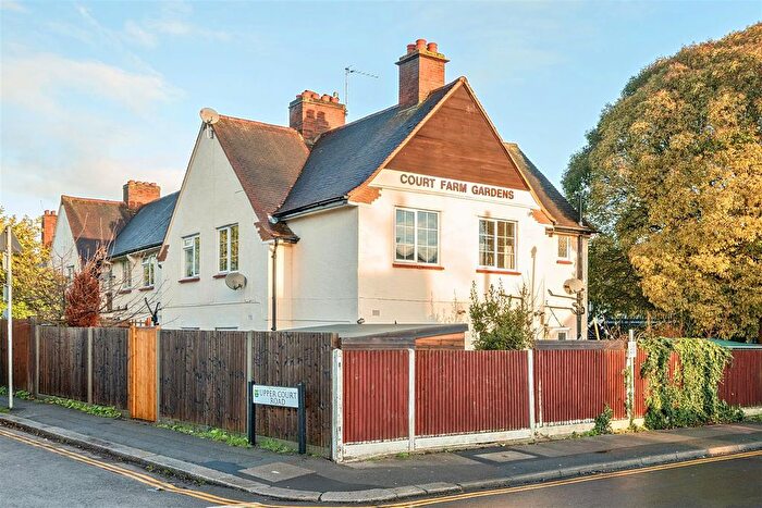 2 Bedroom Maisonette For Sale In Manor Green Road, Epsom, KT19
