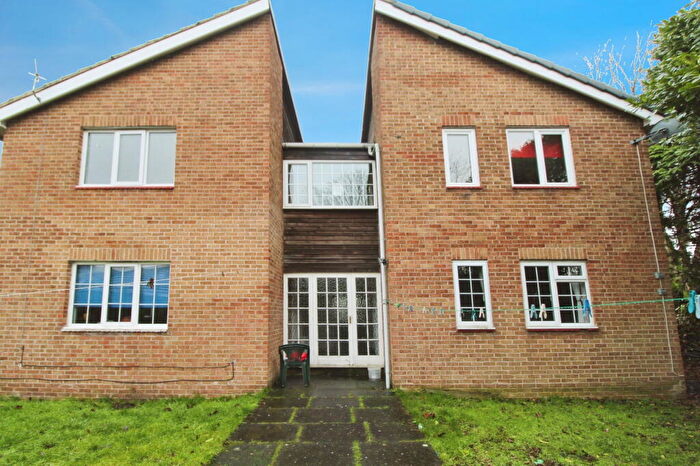 1 Bedroom Flat For Sale In Mollyfair Close, Ryton, NE40