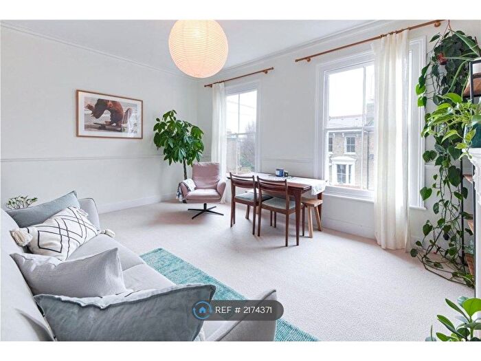 1 Bedroom Flat To Rent In Penshurst Road, London, E9