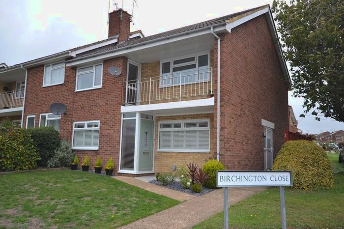 2 Bedroom Flat To Rent In Birchington Close, Maidstone, ME14
