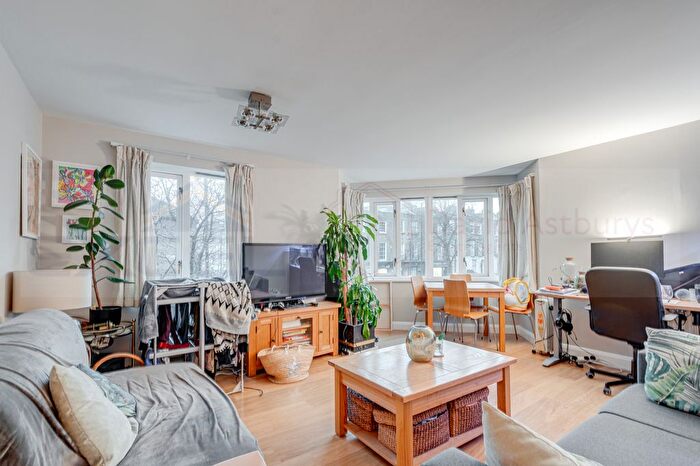 2 Bedroom Flat To Rent In Cleve Road, London, NW6