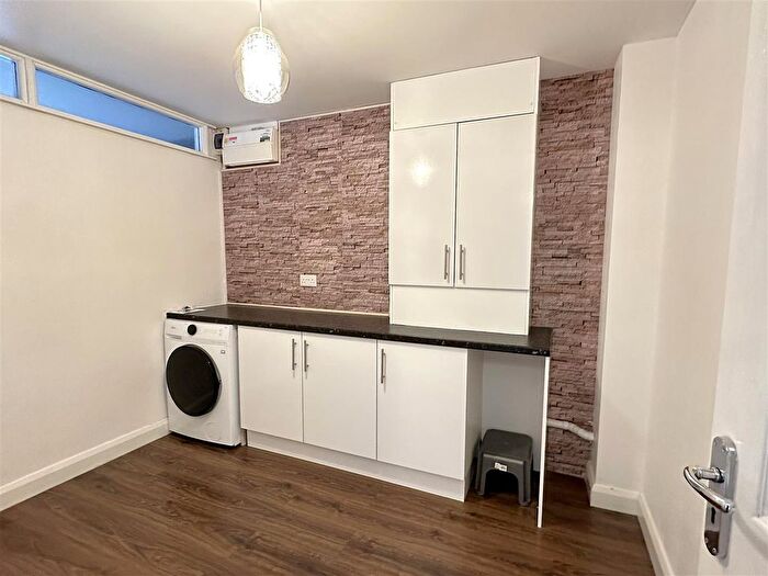 4 Bedroom Detached House For Sale In Mourie Wood Way, Yarm, TS15