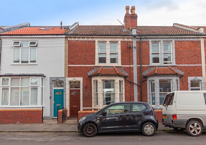 2 Bedroom Terraced House For Sale In Warminster Road, St Werburghs, Bristol, BS2