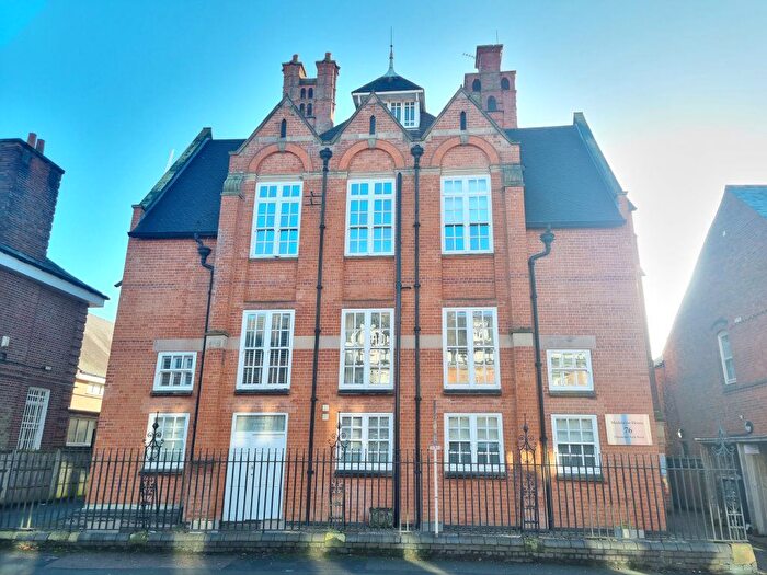 2 Bedroom Flat To Rent In Clarendon Park Road, Clarendon Park, Leicester, LE2
