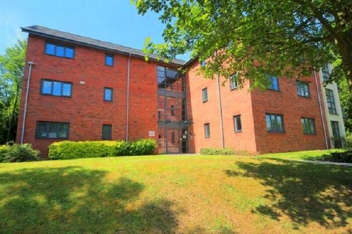 2 Bedroom Flat To Rent In Glade Park Court, Liverpool, Merseyside., L8